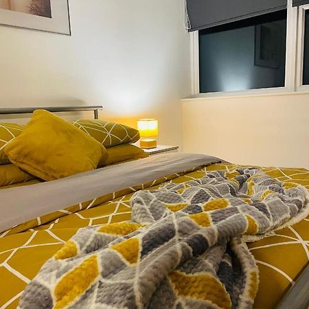 #0509 Two Bedroom Serviced Apartment- Free Parking Дарби Екстериор снимка