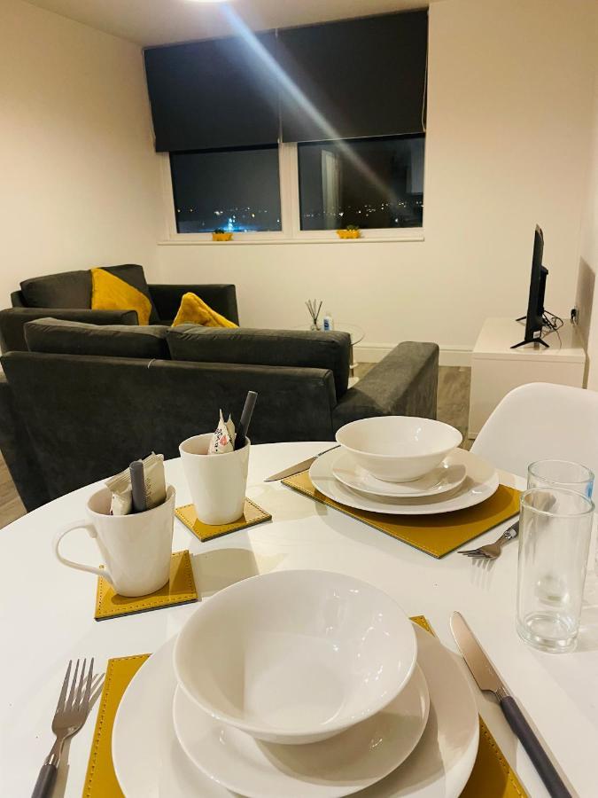 #0509 Two Bedroom Serviced Apartment- Free Parking Дарби Екстериор снимка